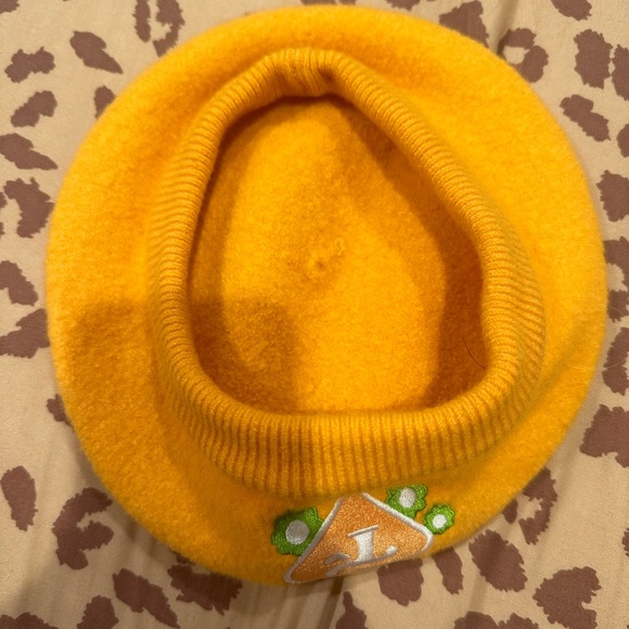 Trixie Cosmetics Beret. - Picture 7 of 13